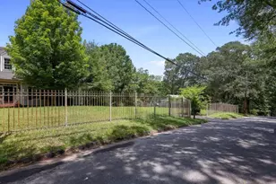 1917 Defoor Ave, Atlanta, GA 30318 - Photo 13