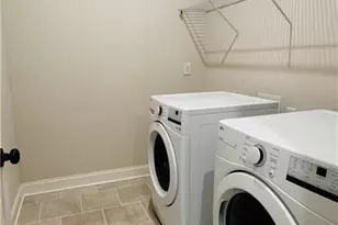 6435 Halcyon Garden Dr, Alpharetta, GA 30005 - Photo 7