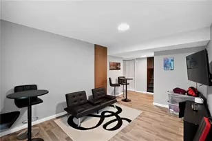 624 Village Ln Dr SW, Marietta, GA 30060 - Photo 5