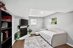 624 Village Ln Dr SW, Marietta, GA 30060 - Photo 3