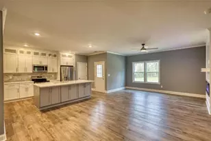 853 Pearl St, Madison, GA 30650 - Photo 19