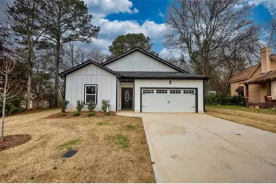 853 Pearl St, Madison, GA 30650 - Photo 1