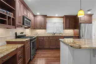 4438 Dobbs Crossing, Marietta, GA 30068 - Photo 7