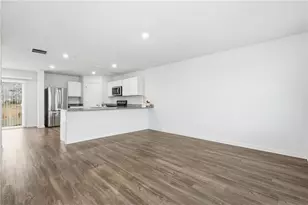 564 Pemberton St, Euharlee, GA 30145 - Photo 7