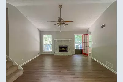 3331 Cottonwood Lane, Snellville, GA 30078 - Photo 5