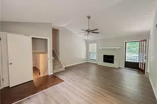 3331 Cottonwood Ln, Snellville, GA 30078 - Photo 7