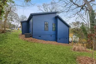 1674 Mary George Ave NW, Atlanta, GA 30318 - Photo 33