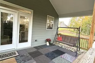 8425 Calloway Club Dr, Cumming, GA 30028 - Photo 17