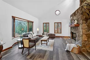 365 Crosstree Ln, Sandy Springs, GA 30328 - Photo 5