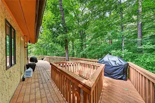 365 Crosstree Ln, Sandy Springs, GA 30328 - Photo 37
