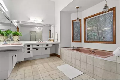 365 Crosstree Lane, Sandy Springs, GA 30328 - Photo 19