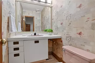 365 Crosstree Ln, Sandy Springs, GA 30328 - Photo 13