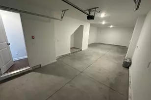 1369 Breezy Circle SE, Atlanta, GA 30315 - Photo 9