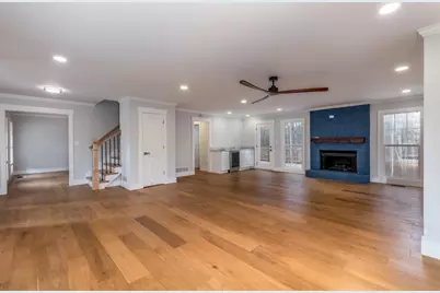 330 London Dale, Woodstock, GA 30189 - Photo 9