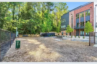 1300 Chelsea Circle NW, Atlanta, GA 30318 - Photo 37