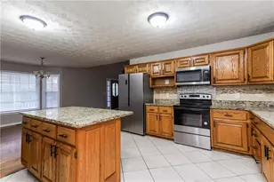 35 Knights Cir, Covington, GA 30016 - Photo 3