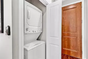 3040 Peachtree Rd NW, Atlanta, GA 30305 - Photo 15