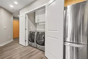 250 Pharr Rd NE, Atlanta, GA 30305 - Photo 5