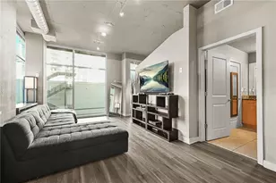 250 Pharr Rd NE, Atlanta, GA 30305 - Photo 13