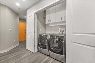 250 Pharr Rd NE, Atlanta, GA 30305 - Photo 3