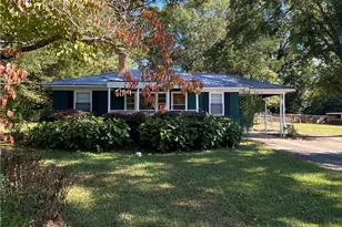 118 Glen Iris Dr, Monroe, GA 30655 - Photo 1