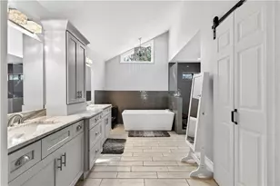 325 Saddle Creek Cir, Roswell, GA 30076 - Photo 17