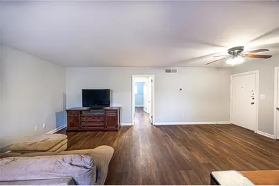 1111 Clairemont Avenue #J2, Decatur, GA 30030 - Photo 5