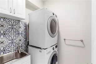 4325 Parkside Pl, Atlanta, GA 30342 - Photo 29