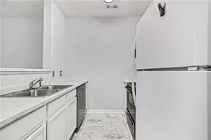 6109 Camden Forrest Dr, Riverdale, GA 30296 - Photo 11