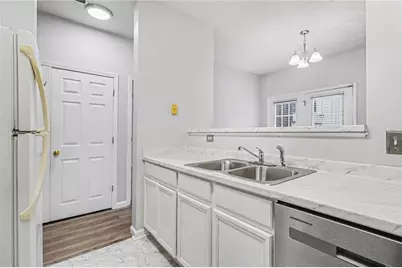 6109 Camden Forrest Drive, Riverdale, GA 30296 - Photo 9