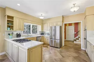 580 Glen Eagles Circle SE, Marietta, GA 30067 - Photo 9