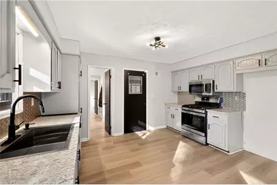 752 Maple Drive, Riverdale, GA 30274 - Photo 9