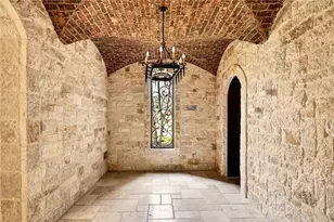 5250 London Dr, Atlanta, GA 30327 - Photo 81