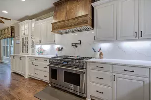 601 Shelter Cove, Canton, GA 30114 - Photo 3