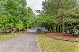 180 Crabtree Dr W, Roswell, GA 30076 - Photo 25