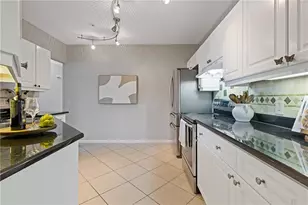 3334 Peachtree Rd NE, Atlanta, GA 30326 - Photo 3