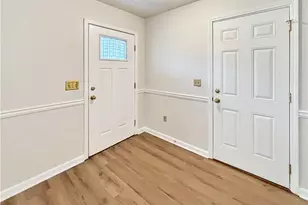 1819 Crescent Hill Dr, Acworth, GA 30102 - Photo 3