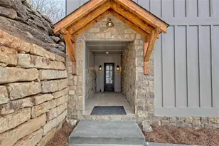 416 Winding View Ln, Clayton, GA 30525 - Photo 3