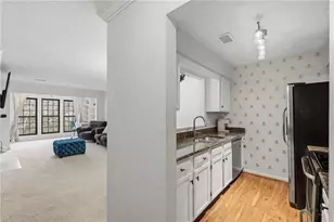 24307 Plantation Dr NE, Atlanta, GA 30324 - Photo 9