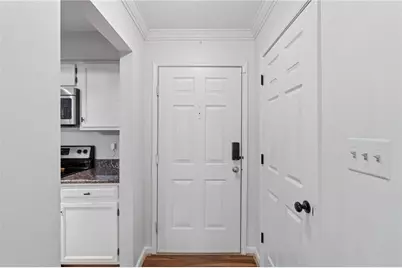 24307 Plantation Drive NE, Atlanta, GA 30324 - Photo 9