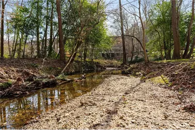 24307 Plantation Drive NE, Atlanta, GA 30324 - Photo 35