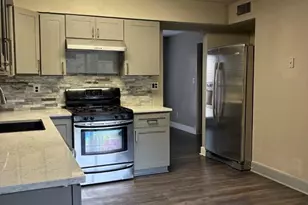 1562 Linksview Close, Stone Mountain, GA 30088 - Photo 11