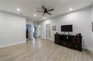 6155 Sweetbay Ln, Alpharetta, GA 30004 - Photo 35