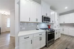 6155 Sweetbay Ln, Alpharetta, GA 30004 - Photo 13