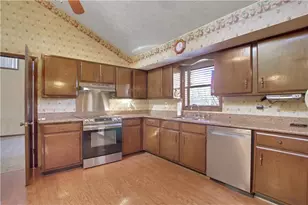 2280 Rainforest Cir, Ellenwood, GA 30294 - Photo 5