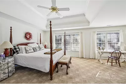 1055 Brookhaven Walk NE, Atlanta, GA 30319 - Photo 7