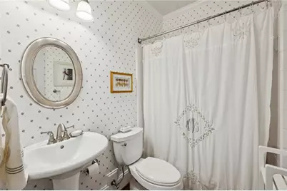 1055 Brookhaven Walk NE, Atlanta, GA 30319 - Photo 5