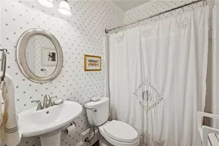 1055 Brookhaven Walk NE, Atlanta, GA 30319 - Photo 5