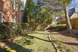 1055 Brookhaven Walk NE, Atlanta, GA 30319 - Photo 19
