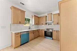 172 Llewellyn St, Clarkesville, GA 30523 - Photo 11